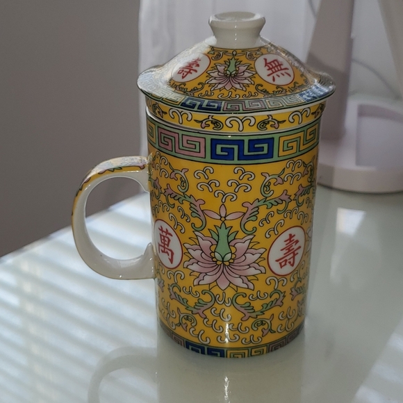 Traditional Asian porcelain tea cup/mug - Picture 2 of 4